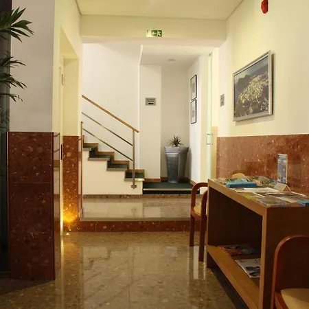 Hotel Zenite Angra do Heroísmo